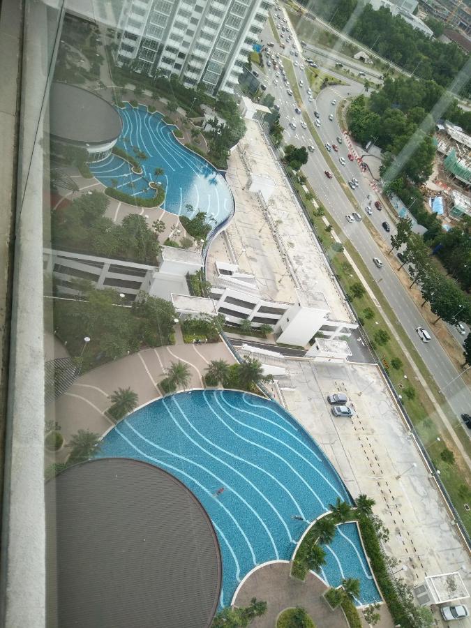 Singgah - 3 Bedrooms With Pool And Kl View
